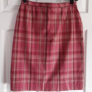 Casual Corner women's skirt.  Size 6.  NWOT.